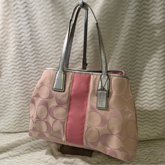 Coach Purse - Peony pink - Picture 2 of 15